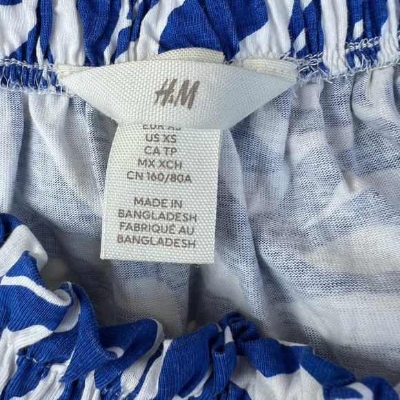 H&M printed blue and white 3/4 sleeves off shoulder - Picture 2 of 4